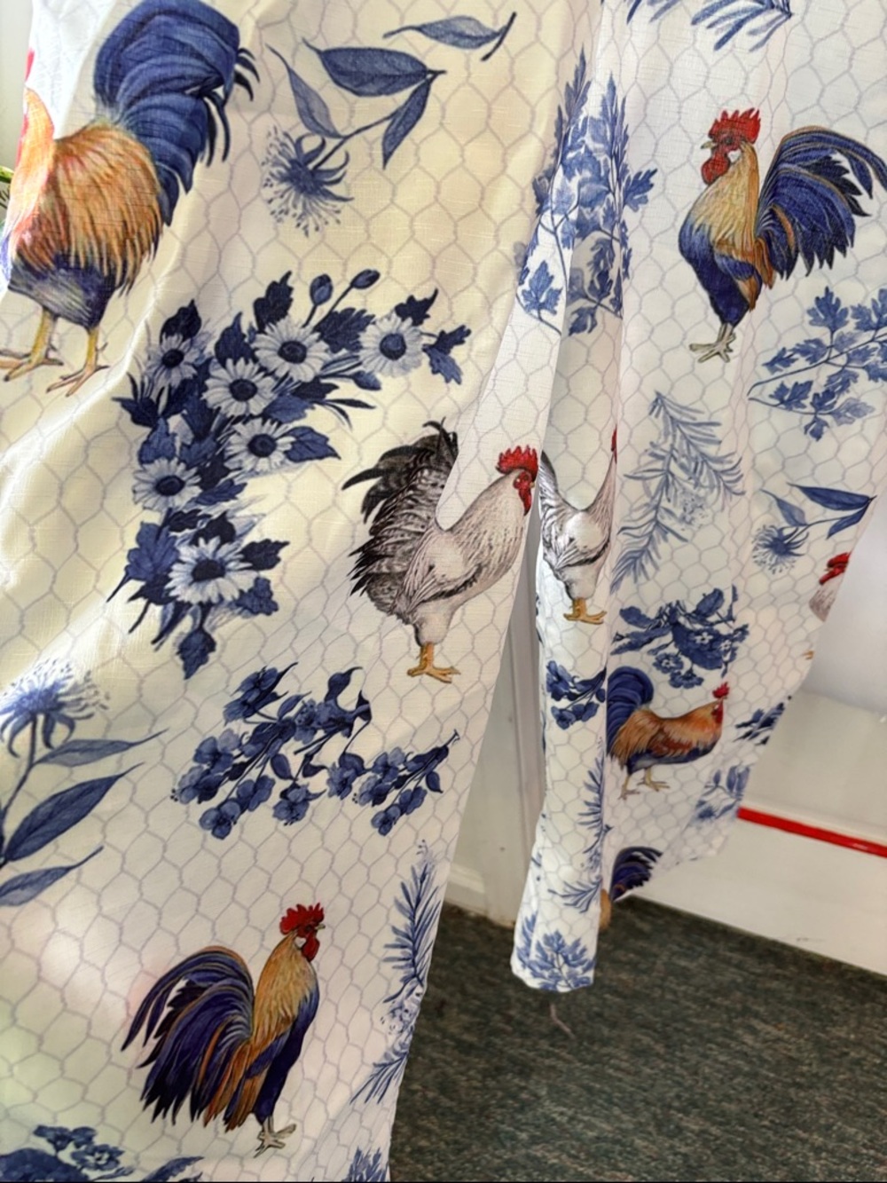 Women's Cream Rooster Print Linen Jumpsuit& wide rim sun hat, pit to pit 22”, - Picture 8 of 10